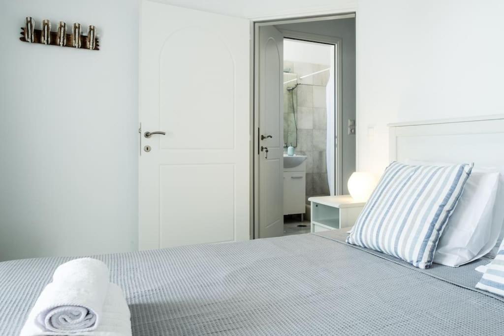 Ferienhaus Pergola Paros Cycladic House By The Sea+pool Naoussa