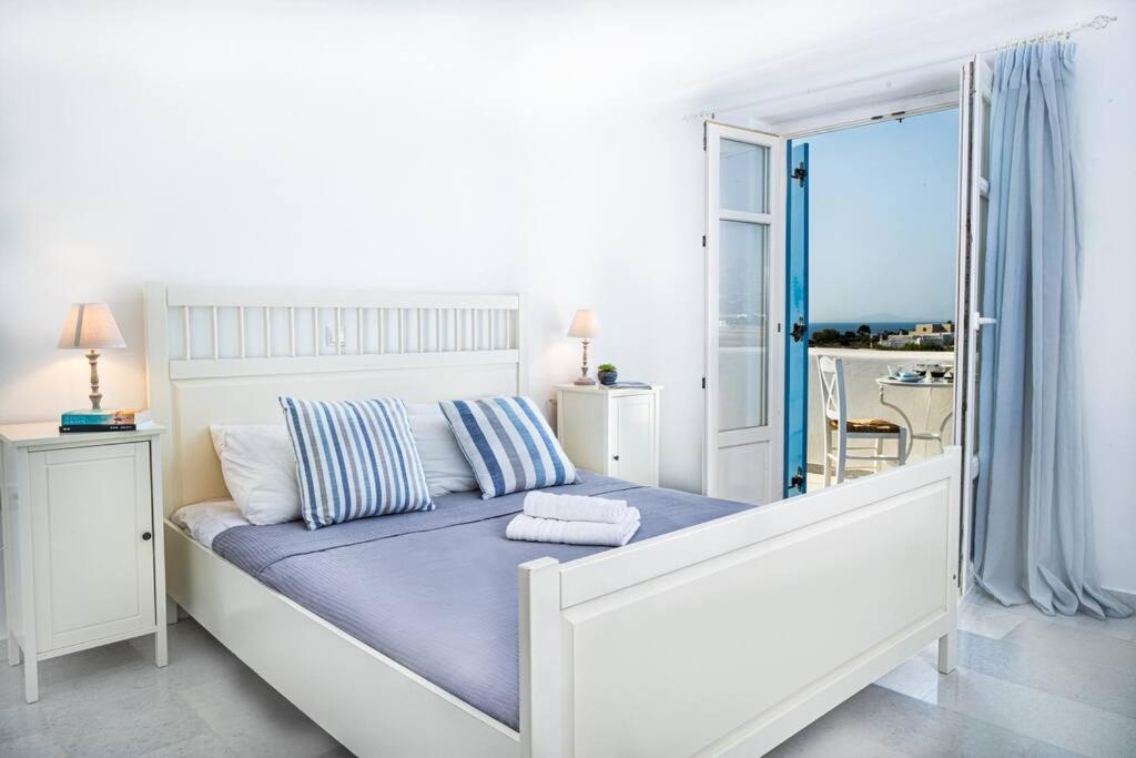 Pergola Paros Cycladic House By The Sea+pool Naoussa