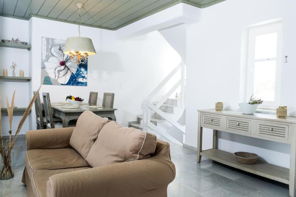 Vakantiehuis Pergola Paros Cycladic House By The Sea+pool Náousa