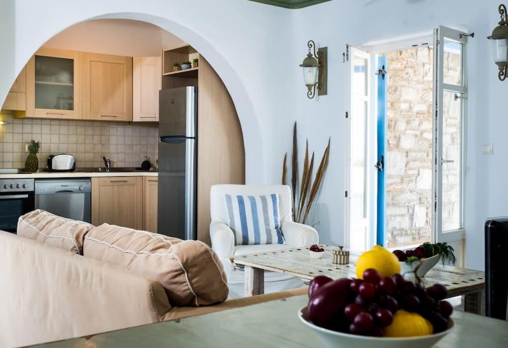 Pergola Paros Cycladic House By The Sea+pool Naoussa