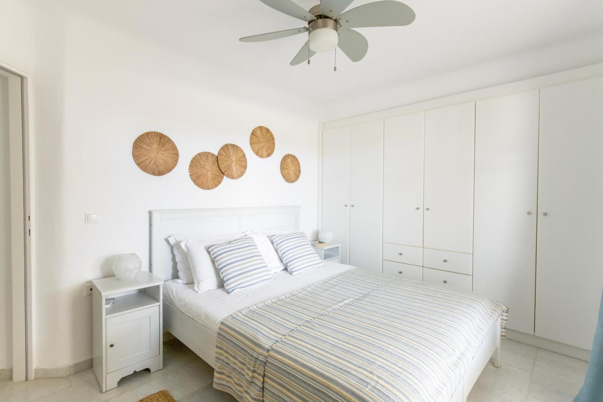 Pergola Paros Cycladic House By The Sea+pool Vakantiehuis *